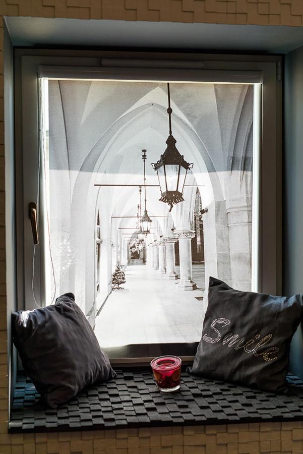 Cozy And Large 62 M2 Apartment With Air Conditioning, Old Town كراكوفيا المظهر الخارجي الصورة